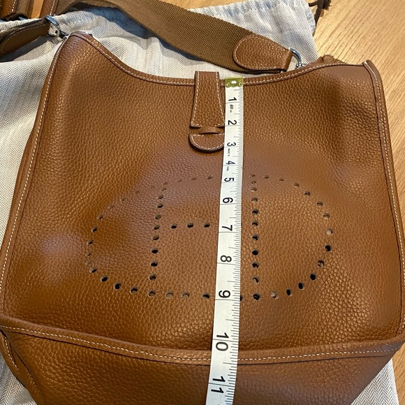 Camel colored Leather Women’s crossbody Bag - Picture 14 of 15